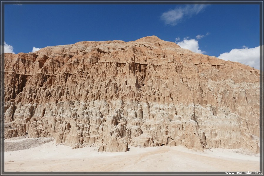 Cathedral_Gorge_2024_042