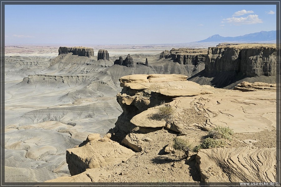 Moon_Overlook_2025_003