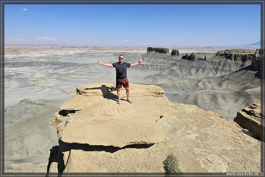 Moon_Overlook_2025_014