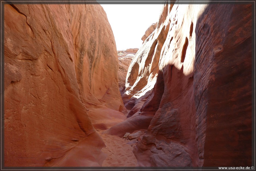 PeekaBoo_2025_027