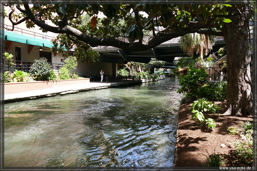 riverwalk_008