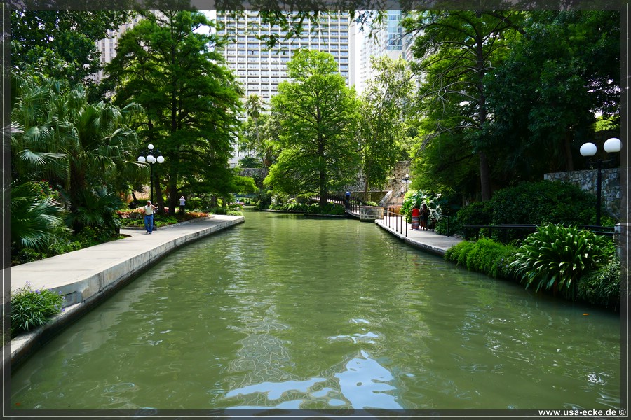 riverwalk_012