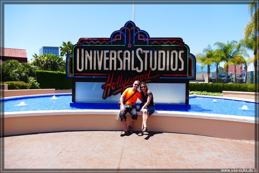 universal_15_052